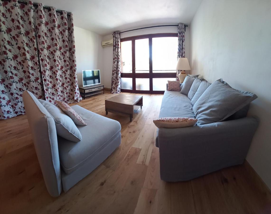 Loft Climatise "La Pinede", 50 M2, Tres Calme, 5 Mn A Pied Des Plages, Lit King Size La Seyne-sur-Mer Exterior photo